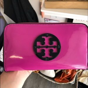 Tory Burch Hot pink wallet- offers welcome